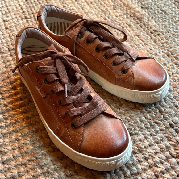 Taos Footwear Tan Leather Sneakers - Picture 2 of 11